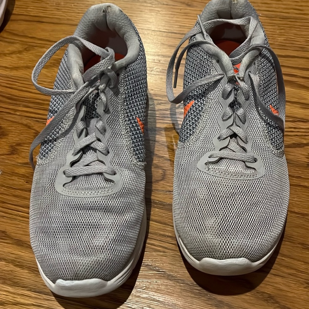 Nike Revolution 3 light grey sneakers. Women’s size 8.5